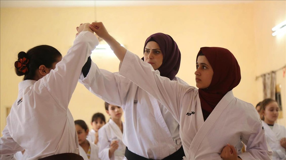 Filistinli kadının karate tutkusu engel tanımadı 1