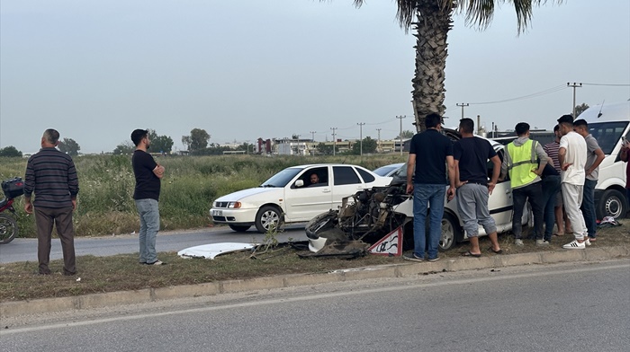 Adana'da trafik kazasında 9 kişi yaralandı