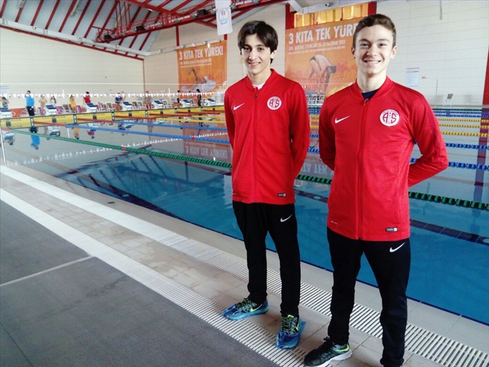 Antalyaspor’un "altın kulaçları" grup birincisi oldu