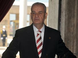 İlker Başbuğ: 'TSK?ya zulmediliyor'
