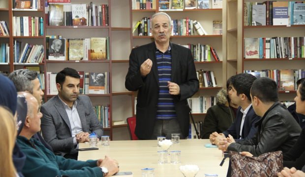 Bestami Yazgan, öğretmen ve öğrencilerle bir araya geldi..