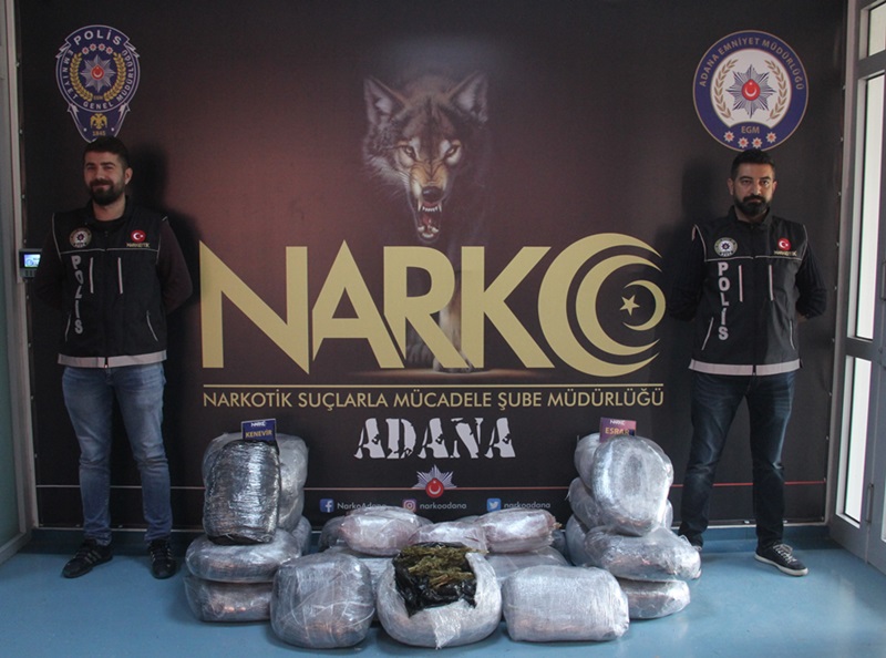 Adana'da uyuşturucu zanlıları yakalandı