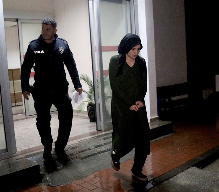 Koca şiddetinden kapıyı kilitleyerek kurtuldu