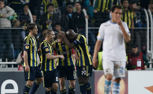 Fenerbahçe şampiyonluğu erteledi
