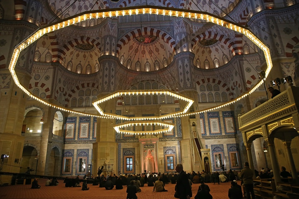 adana-sabanci-merkez-camii-1.jpg