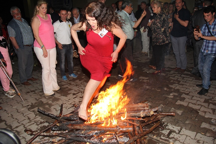 hidrellez-atesi-yakildi.jpg