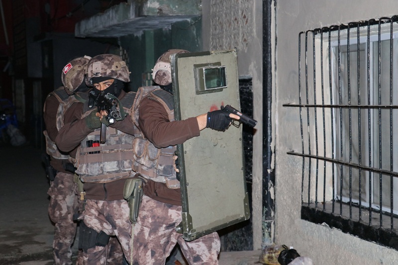 polis.1-jpg-001.jpg