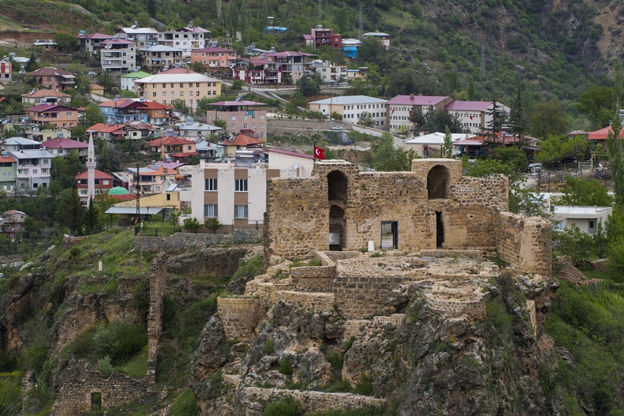 saimbeyli-kalesi.jpg