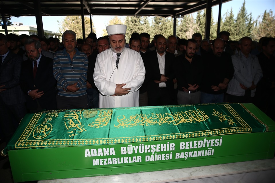 ziyaeddin-yagci,-dualarla-ugurlandi..-2.jpg